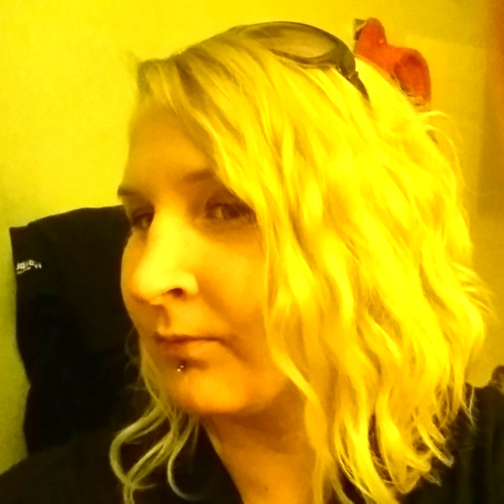 Meet your Posher, Nicole